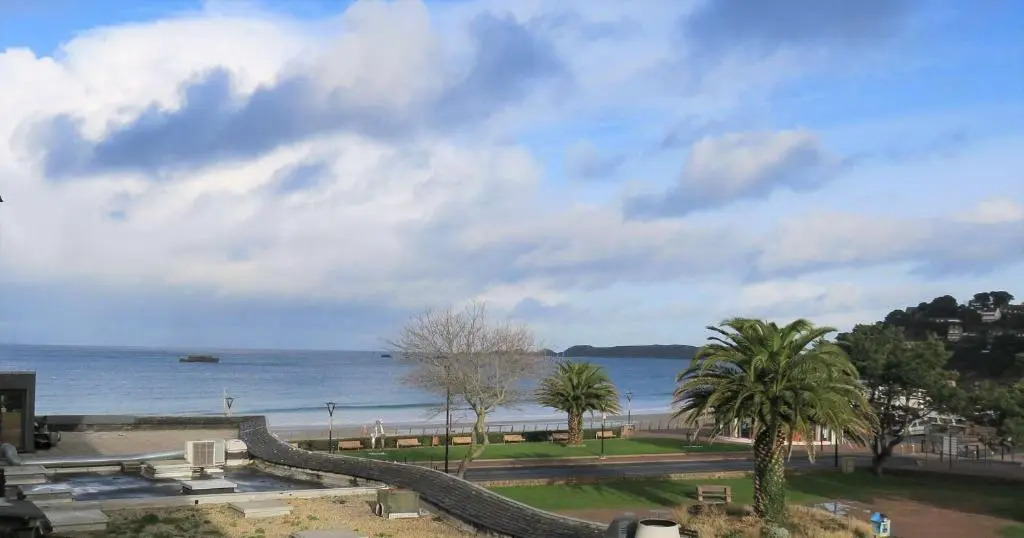 Appartement situé plage de Trestraou VUE SUR MER à PERROS-GUIREC - Réf 854