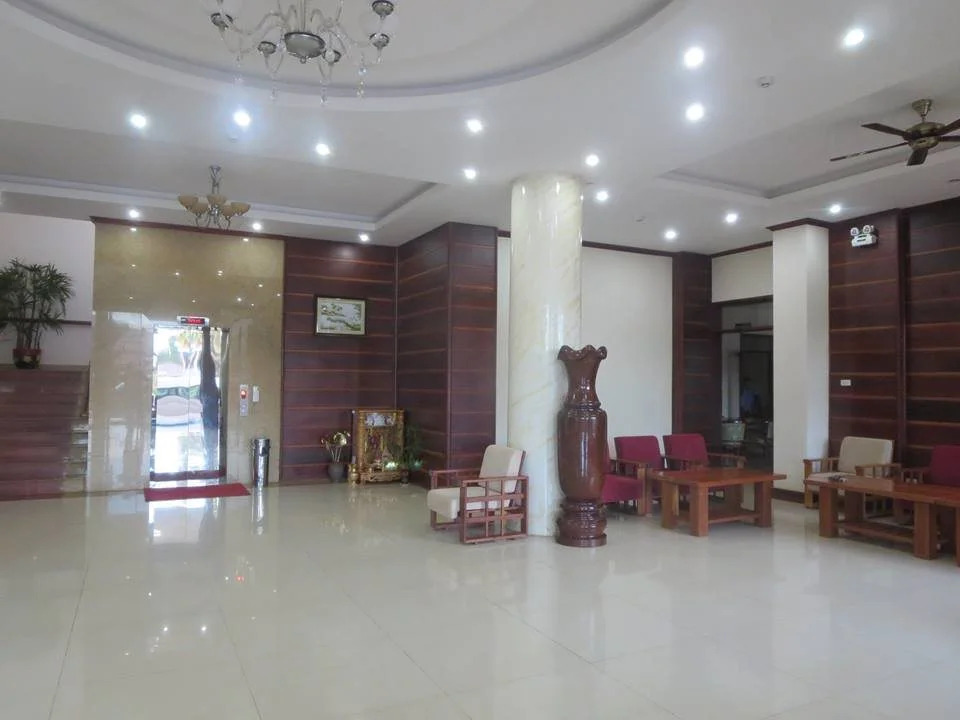 Double Lotus Hotel