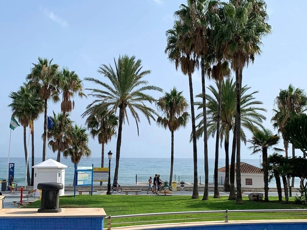 Apartment with 2 Bedrooms in San Pedro Alcántara, with Wonderful City View, Pool Access, Furnished Terrace - 300 M From the Beach