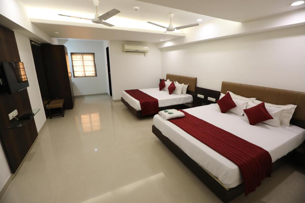 Hotel Shagun Rooms & Banquet, Surat