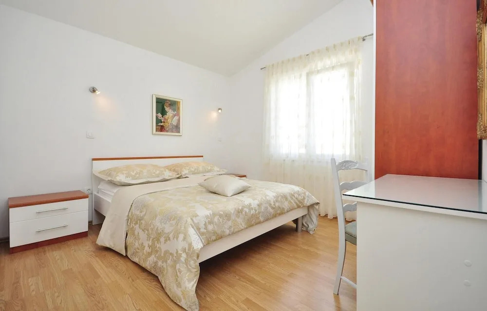 Nice Home in Stobrec With Sauna, Wifi and Outdoor Swimming Pool