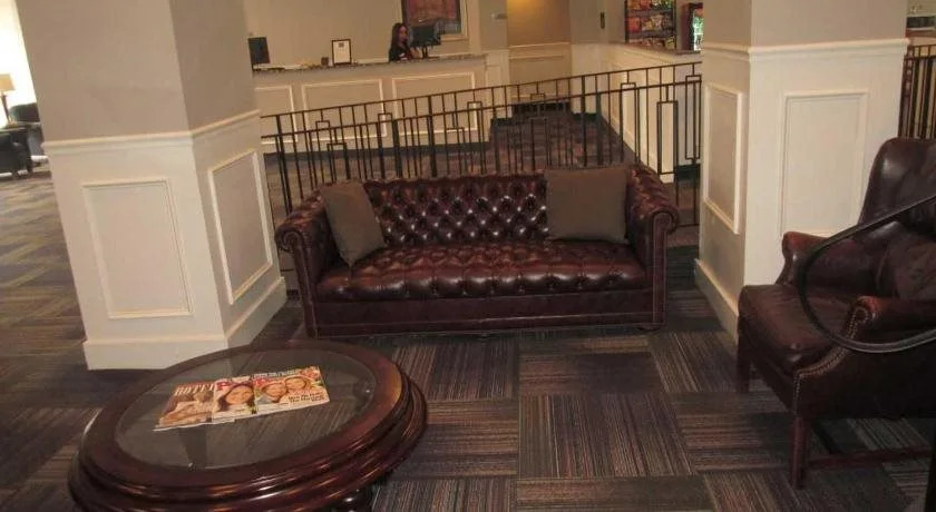 The Avenue Hotel