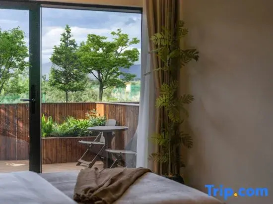 Lijiang Yunlai Snow Mountain Panoramic Resort Homestay