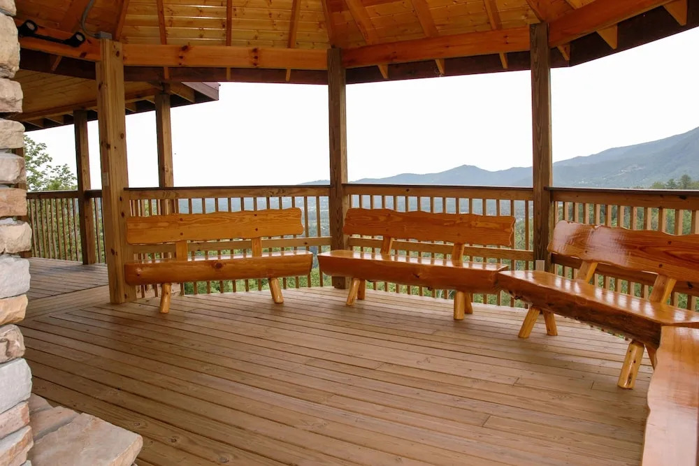 THE PINNACLE - 6 Br Cabin