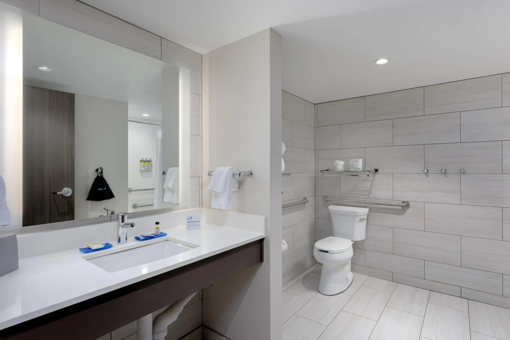 Holiday Inn Express Pensacola Beach by IHG