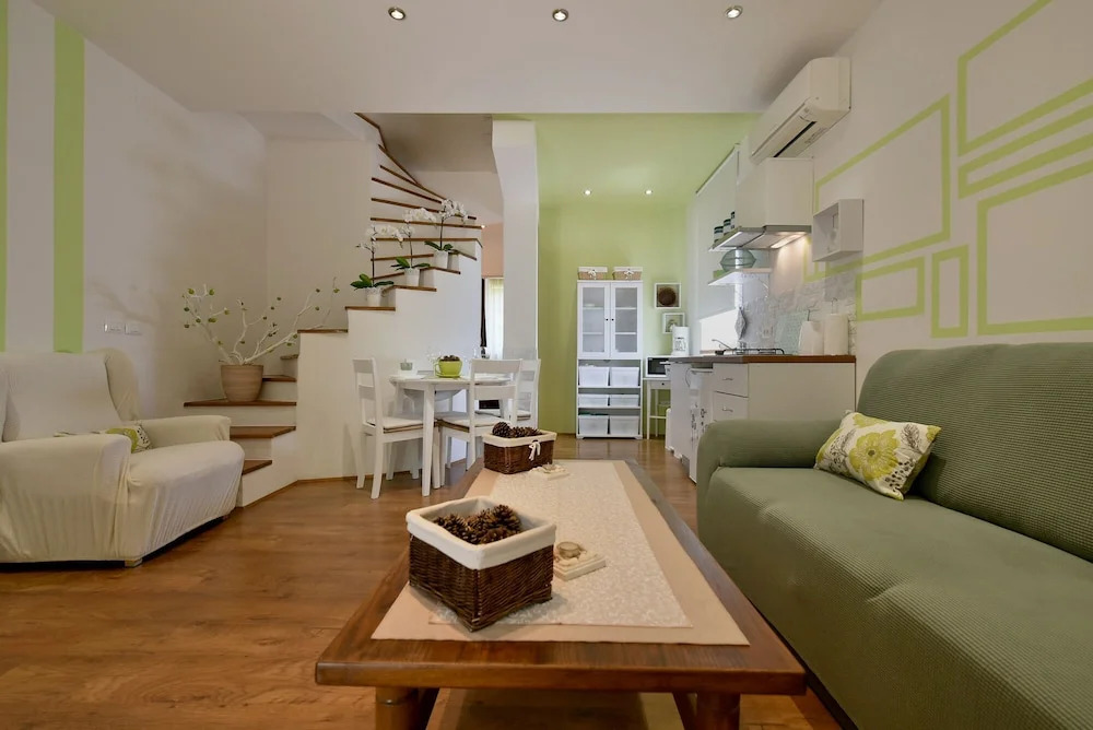 Apartment 1877