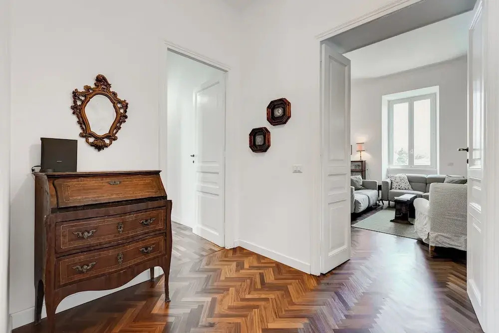 Elegant 3-Bedroom Apt in Piazza Mazzini