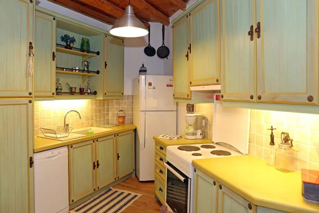 Pneon House