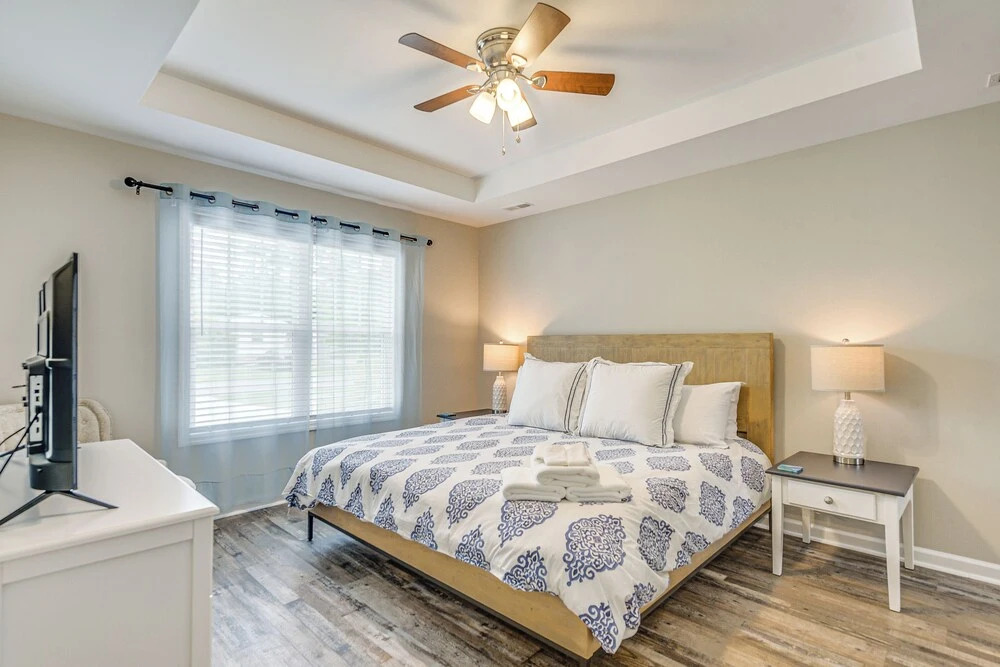 Oak Island Beach House ~ 1/2 Mi to Shore!
