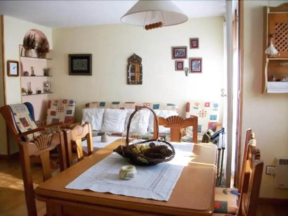 Apartamentos 3000 Escarrilla