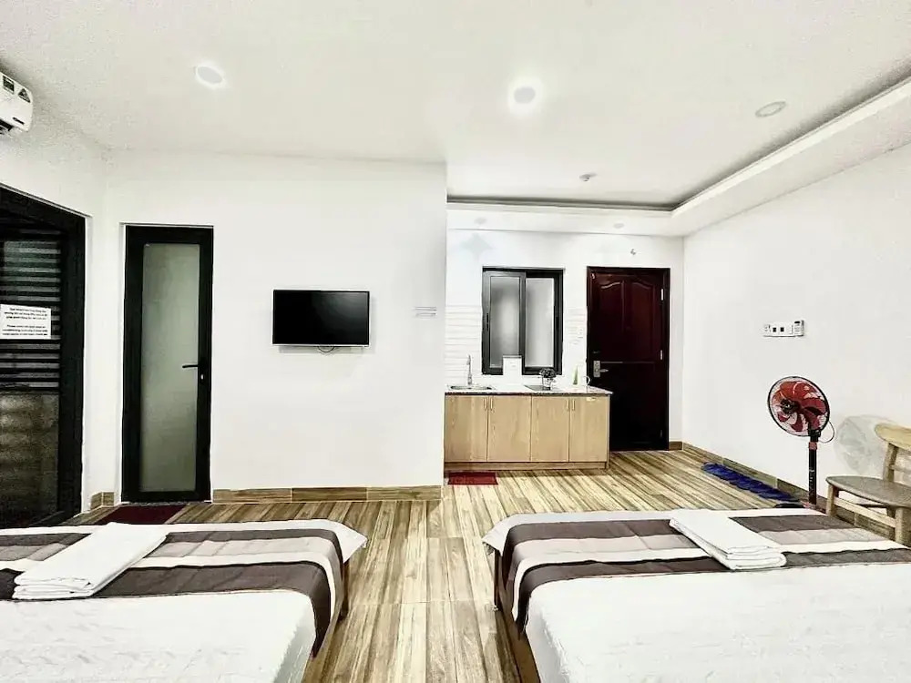 RedDoorz The Jade Hotel Than Nhan Trung