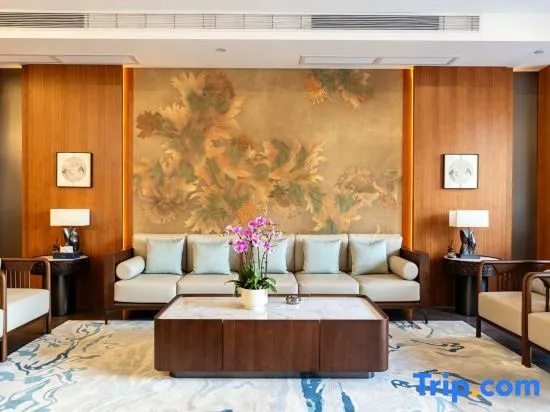 Jinyue Hotel (Lingqu Water Street Branch)