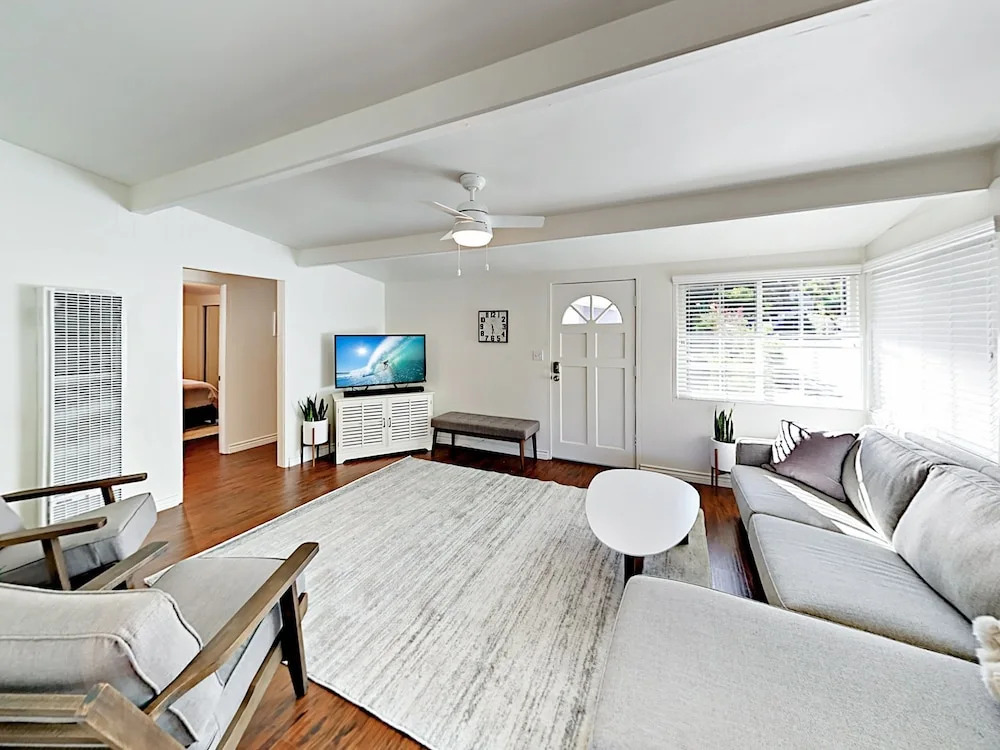 Gillespie Unit B - 3 Br Duplex