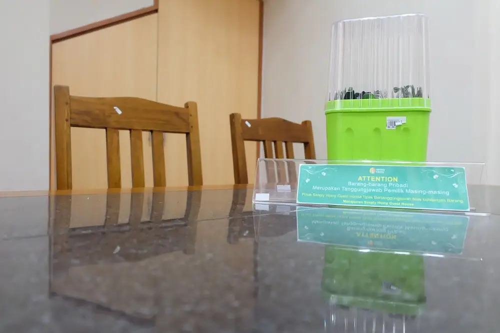 Simply Homy Guest House Uty Kronggahan