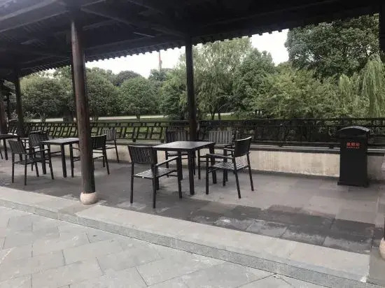 Wuzhen Zhaoming House