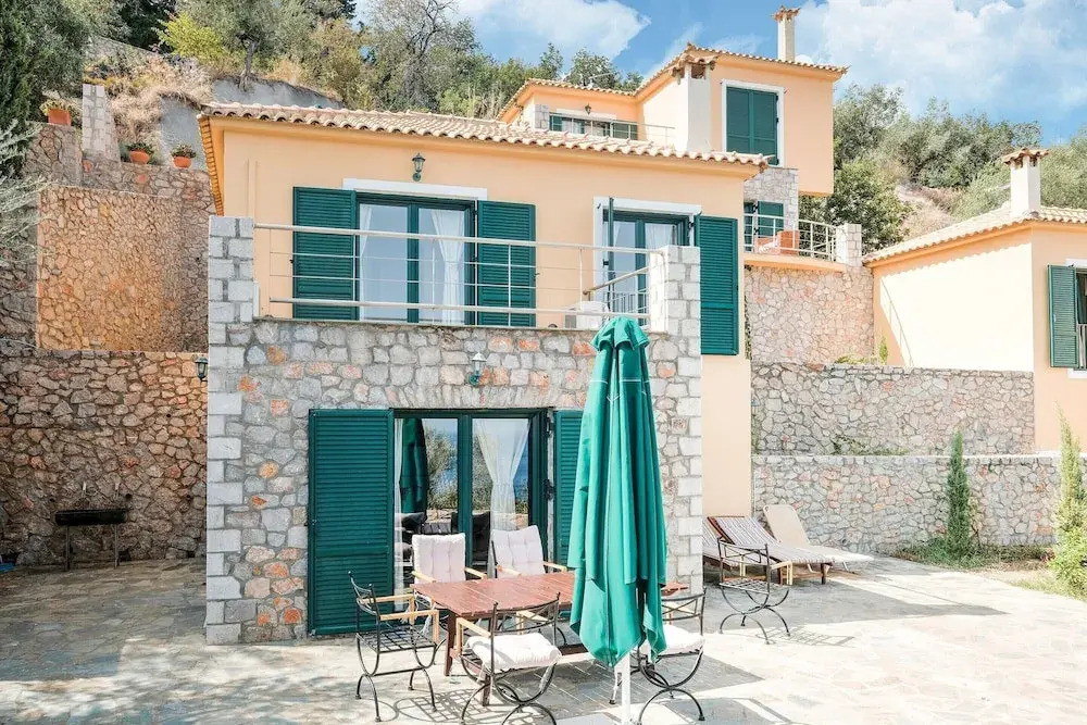 Villa in Pera Melana near Kissakas Beach