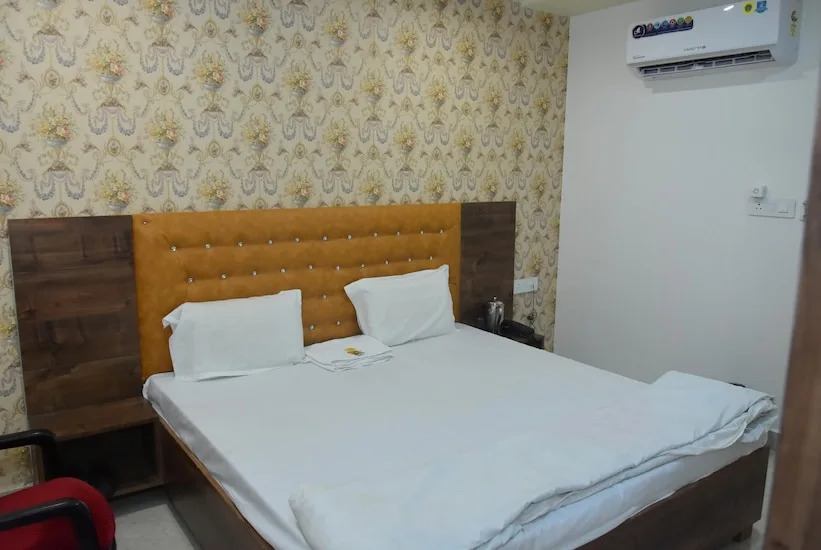 Hotel Ganga palace