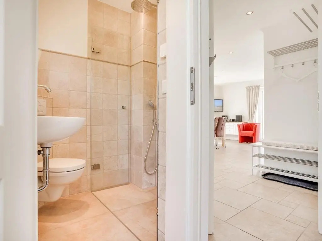 luxuriösen Neubau für 6 Personen