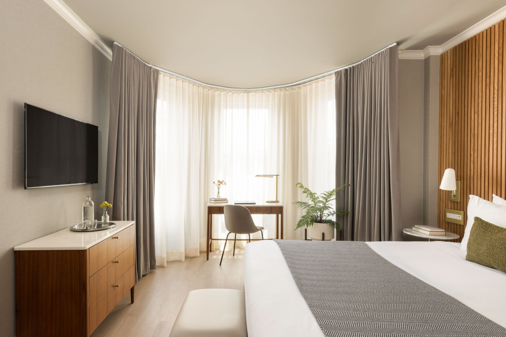 Hotel Veritas