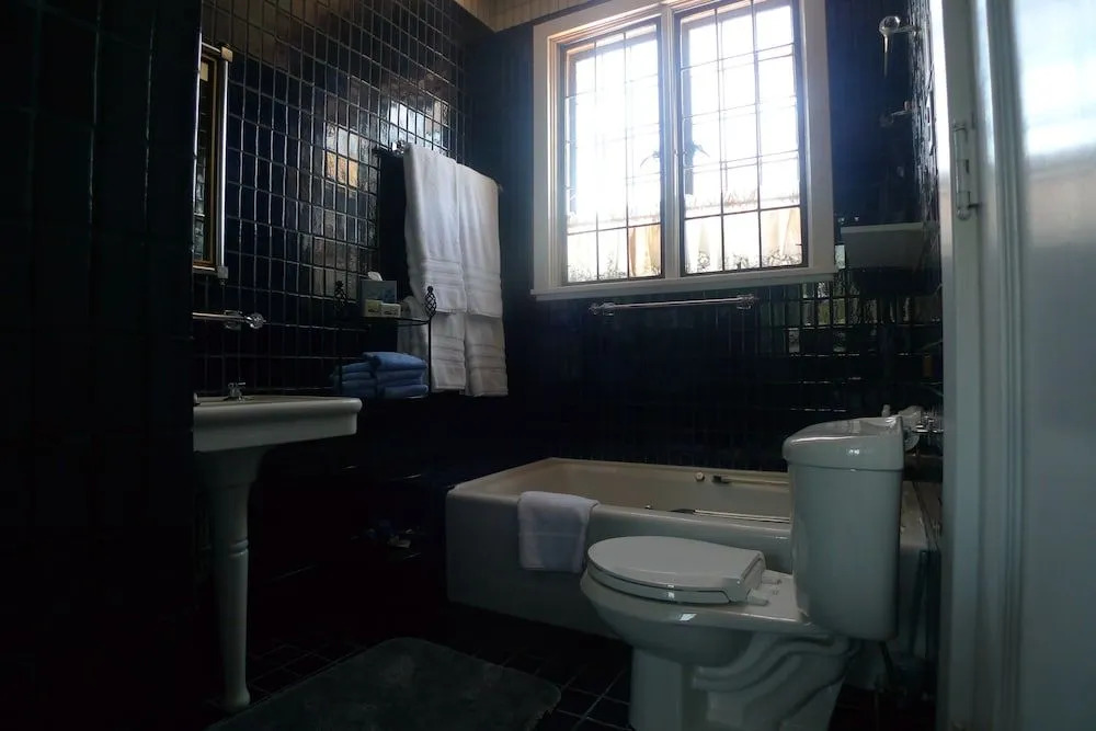 Bischwind Inn B&B