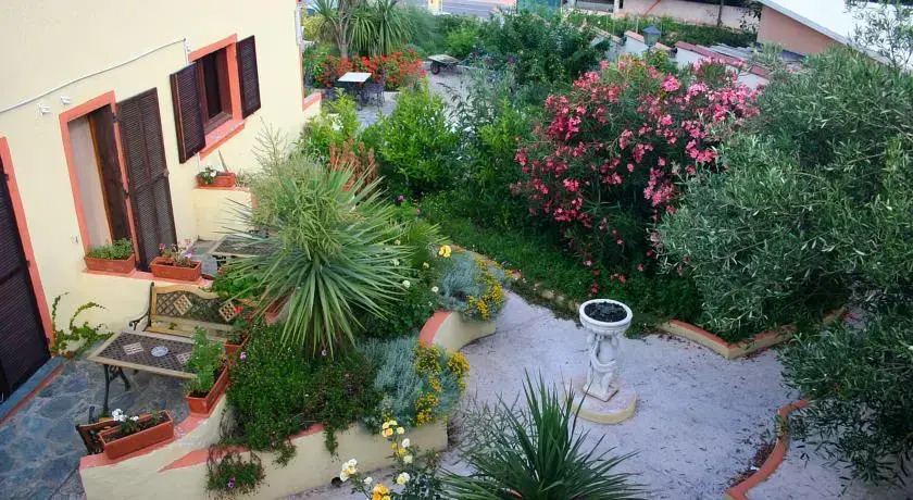 Maloni Hotel