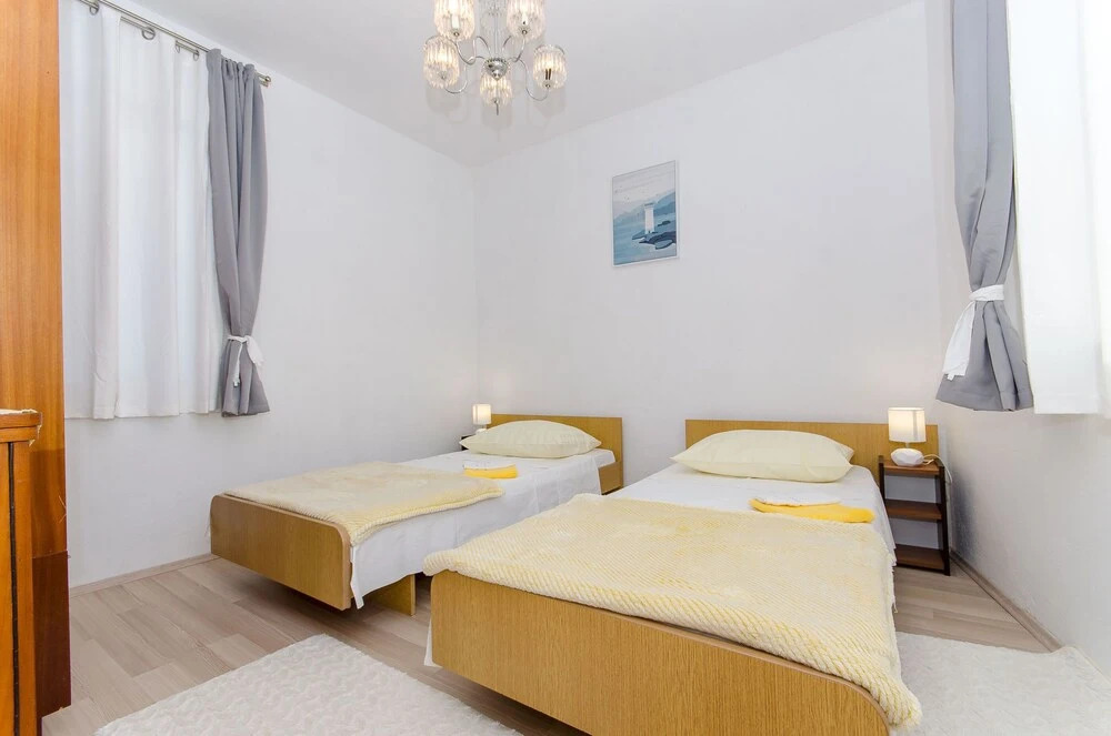 Apartment Pirija