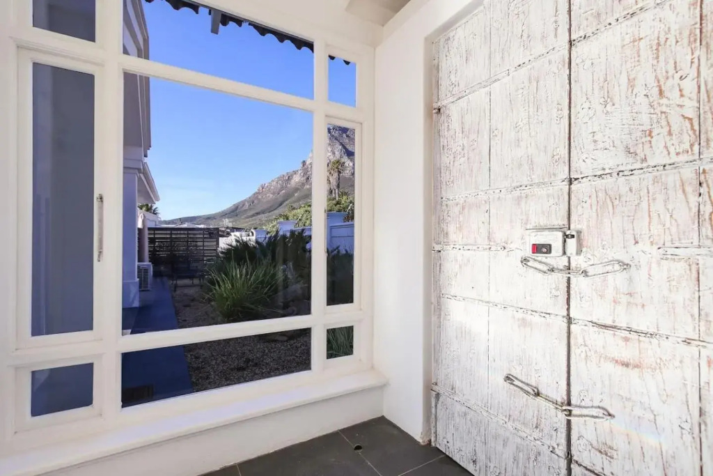 34 Theresa Avenue - Spectacular Villa with Panoramic Views