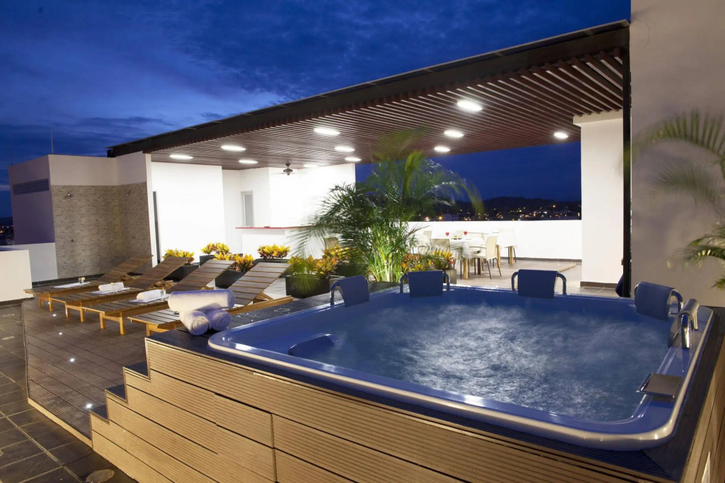 Hotel Cinco Monteria