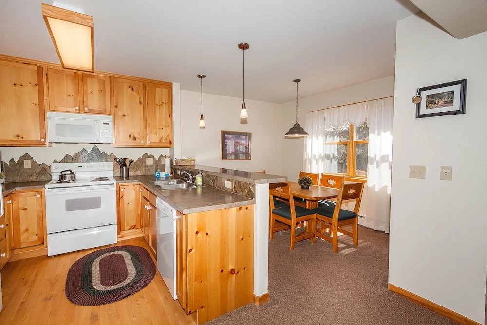 Snake River Village by Summit County Mountain Retreats