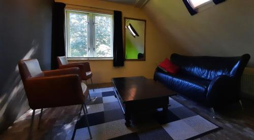 De Opkikker 10 Persoons Vakantiehuis Met Hottub