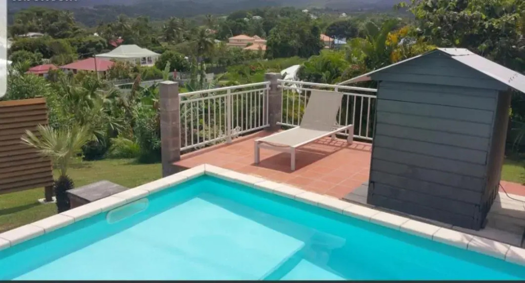 Maison 80 m2 super vue montagne piscine 2 chambres
