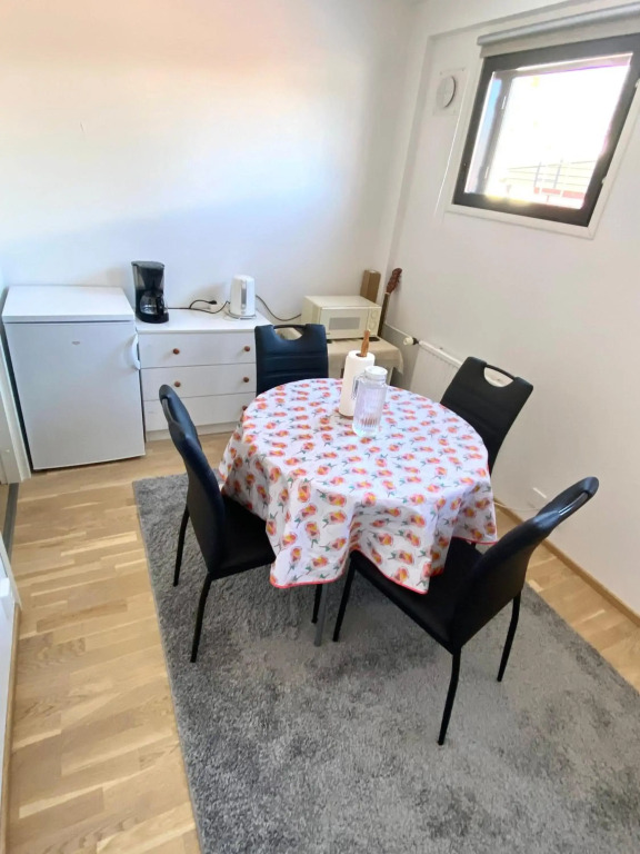 two bedrooms,dining area and bathroom with private entrance