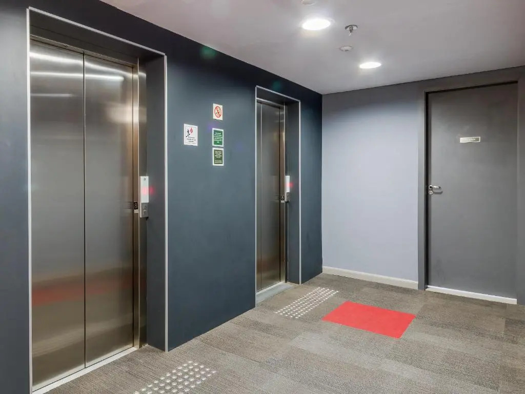 ibis Marilia