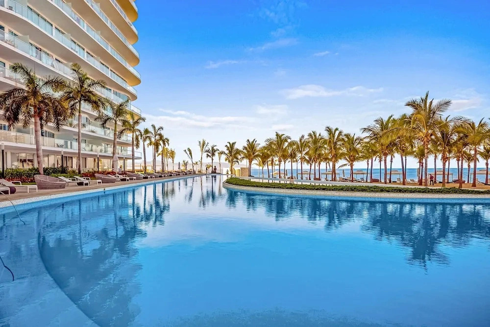 Oceanfront Luxury With Amazing View, 4 Pools, Private Beach, On-site Spa, Dining