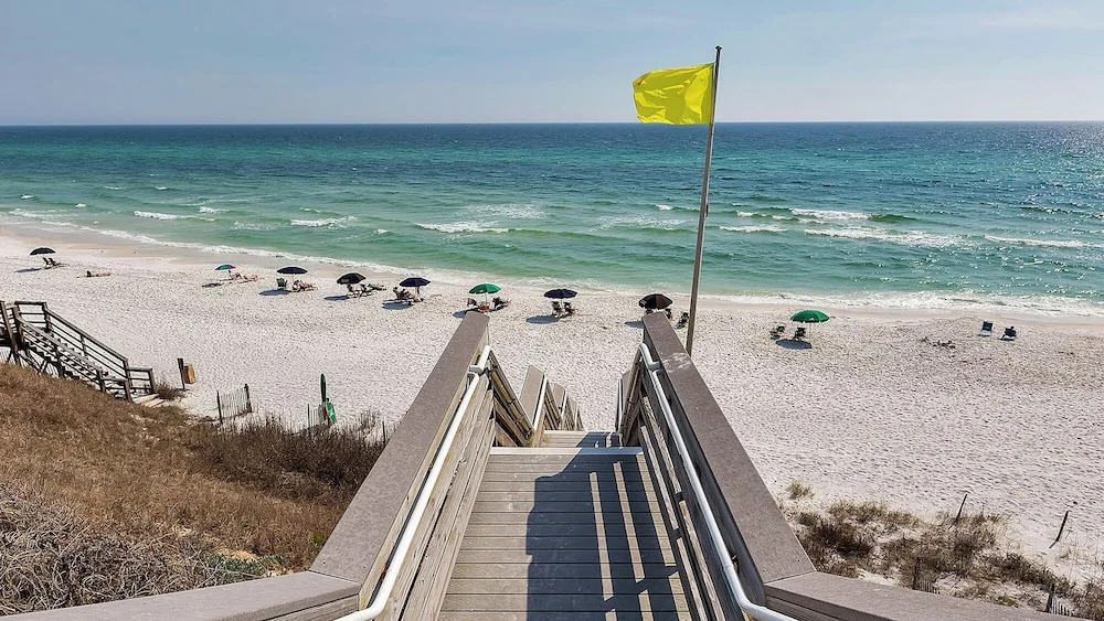 4-bedroom Cottage in Seacrest Beach ~ Gulf Views ~ Community Pool