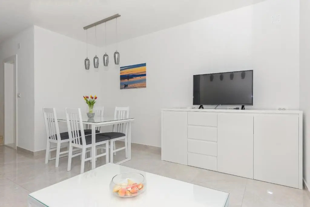 Apartments M&A