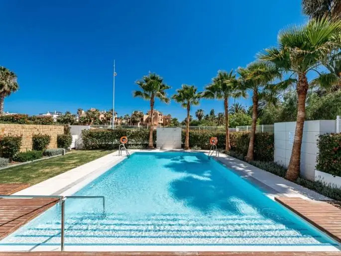 Lujoso apartamento con piscina comunitaria en la Costa del Sol