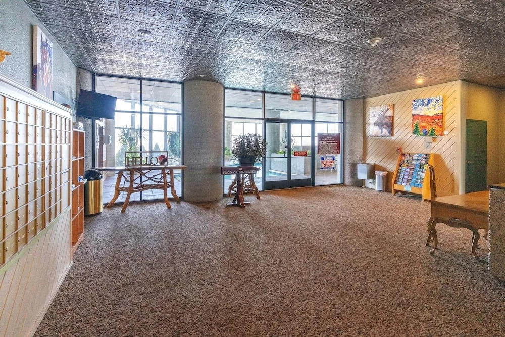 Handsome Condo, View in Sugar Mountain, Heated Pool & Jacuzzi by Redawning