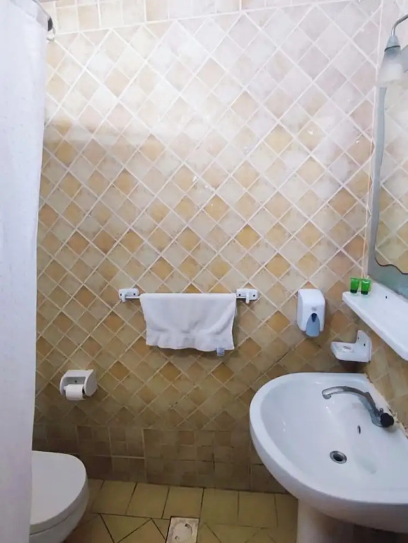 Jamjoom Hotel
