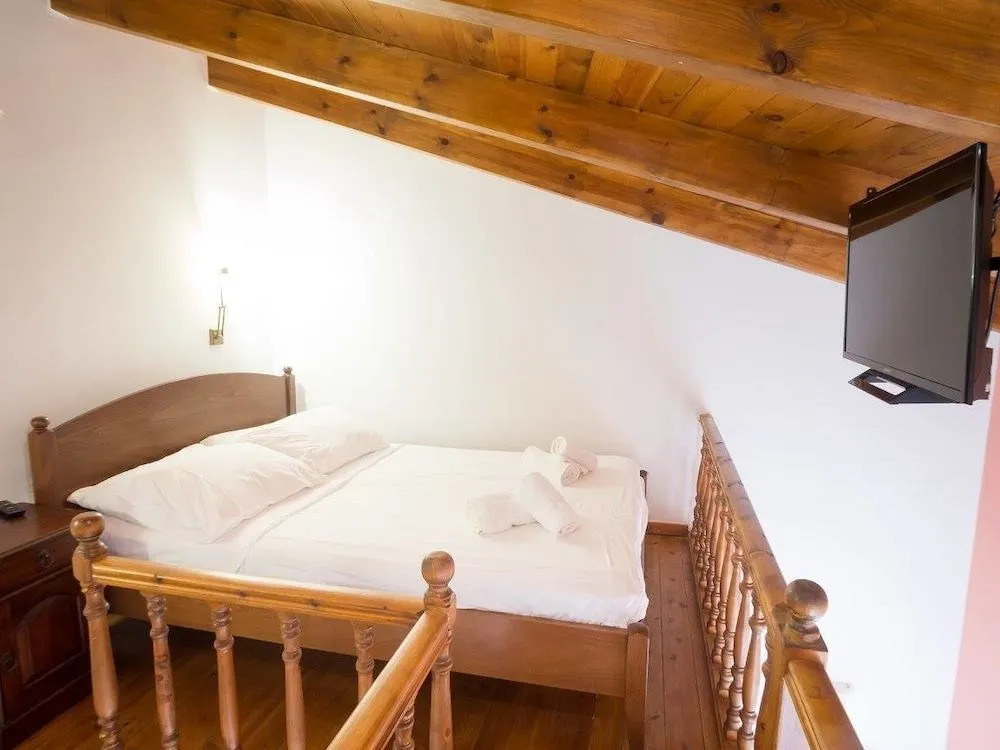 Xenon Apartments