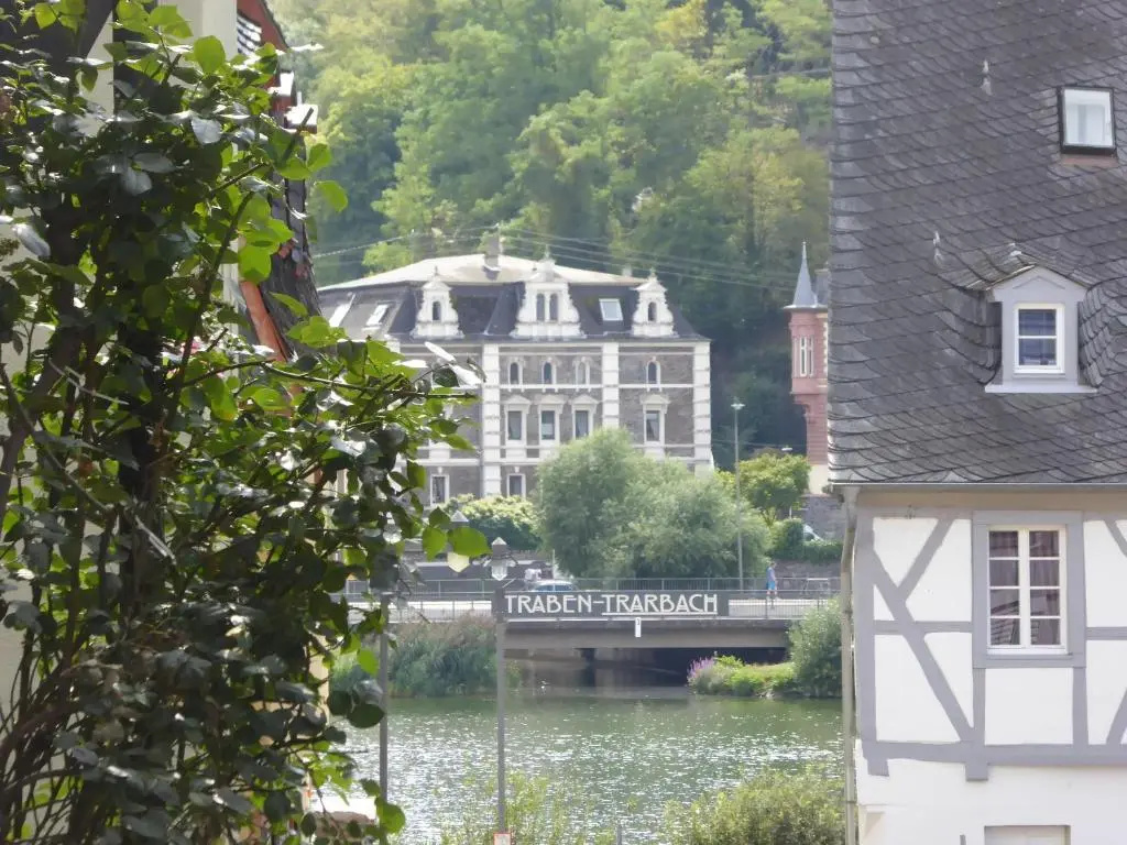 NEU Mont Royal Suiten 2 bis 4 Personen