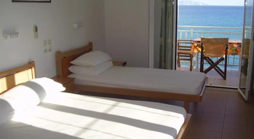 Rosas Beach Studios