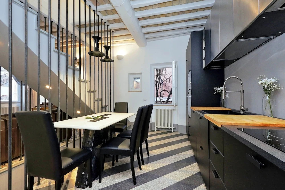 Trastevere Townhouse - My Extra Home