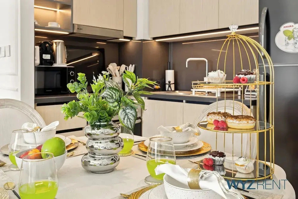Alluring Parisian 1Br in Burj Crown