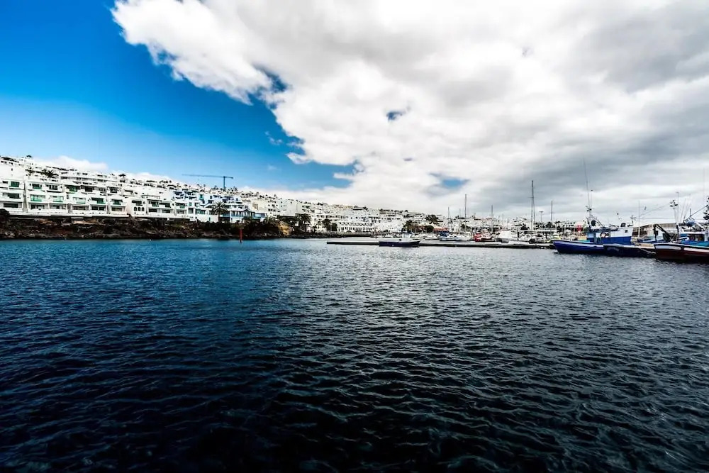 Sea Breeze the best view of Old town Harbour PDC