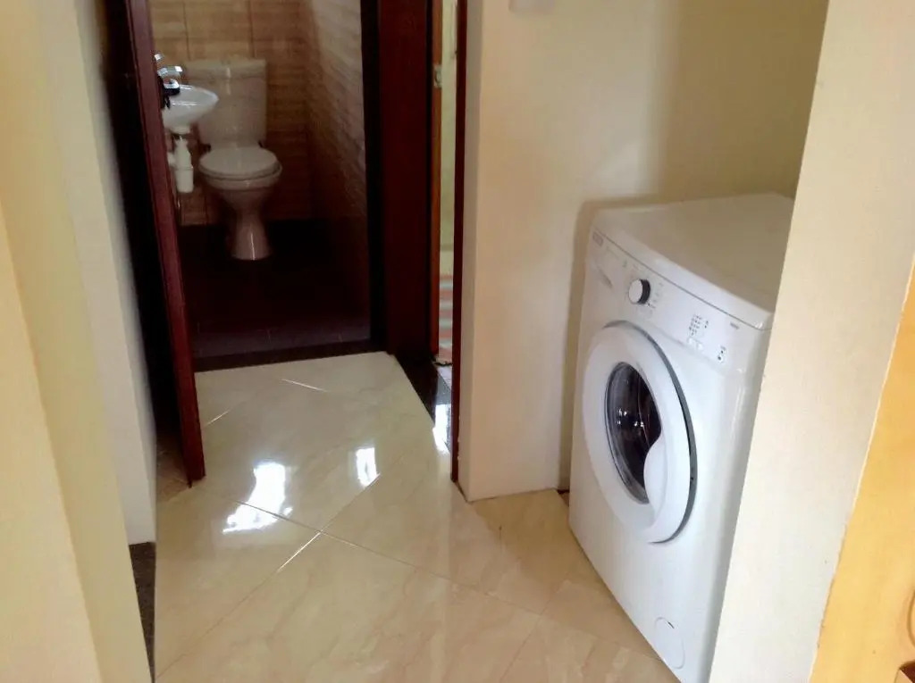 Cardamon Villa is a 2 bedroom with 1 bathroom and seperate toilet detached house with AC and swimming pool , 5 minutes walk from Flic en Flac public beach