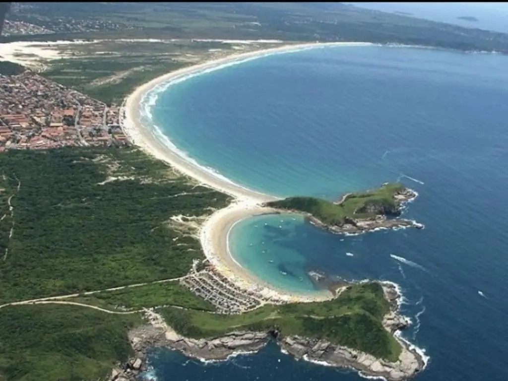Casa em Cabo Frio com piscina privativa, até 10 pessoas