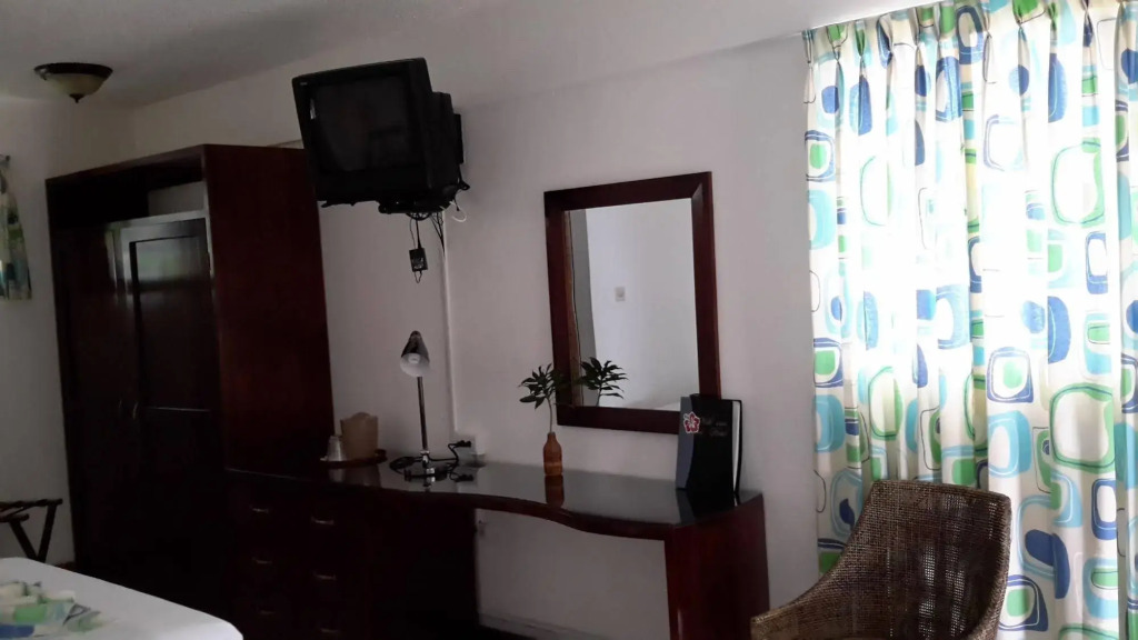 Hibiscus Lodge Hotel
