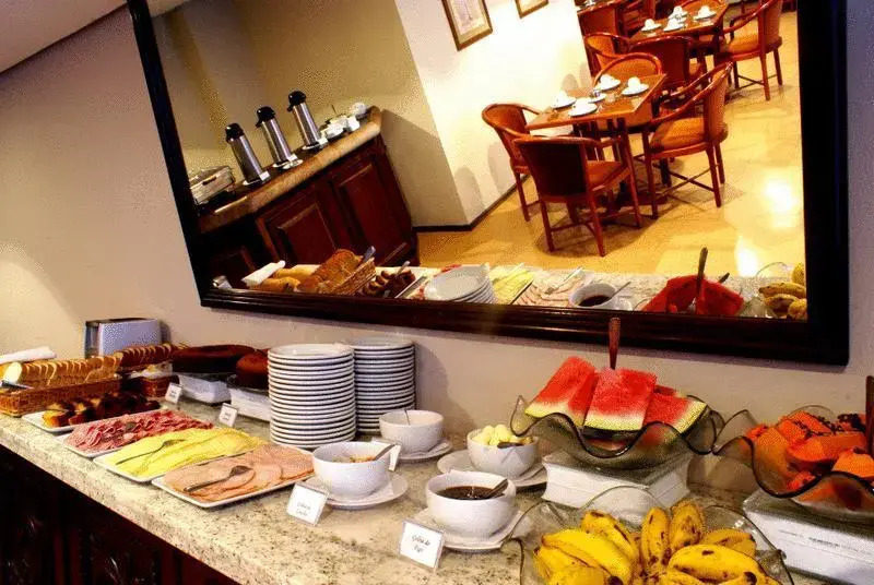 Duque Center Hotel