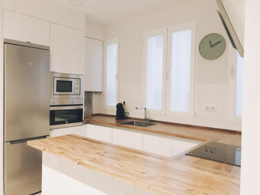 Apartamento recién reformado en avenida Reina Victoria